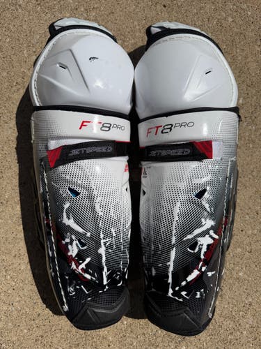 Junior CCM Jetspeed FT8 Pro 12" Shin Pads (Used)