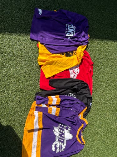6 Hockey adult practice jerseys various sizes