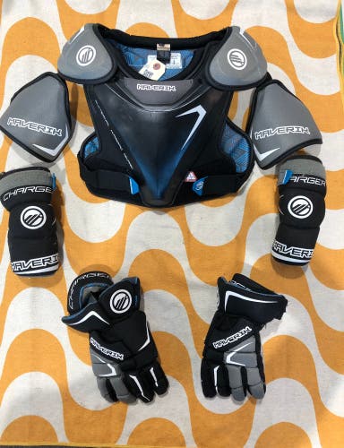 Medium Youth Maverik Charger Starter Kit (Used)