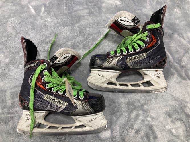 Junior Bauer Vapor X70 Hockey Skates Regular Width Size 3 (Used)