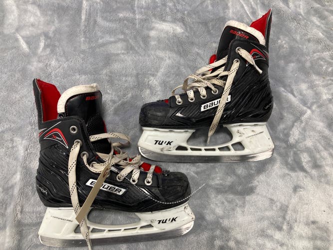 Junior Bauer Vapor X350 Hockey Skates Regular Width Size 3 (Used)