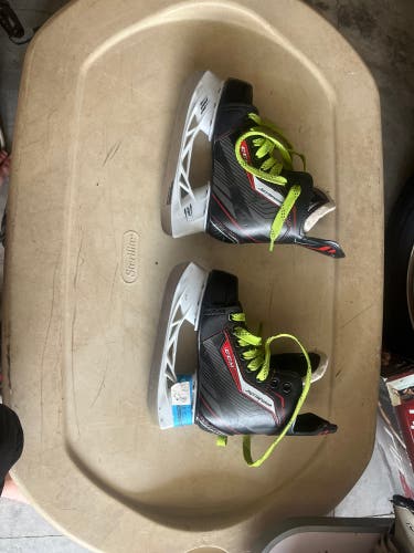 2015 CCM JetSpeed 250 Hockey Skates Regular Width 13 (New)