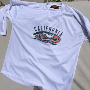White Large Men's Flow practice Jersey -  (used) California Wave