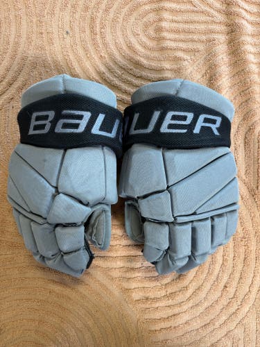 Gray Junior Bauer Vapor Elite Gloves 12" (Used)
