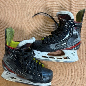 Intermediate Bauer Vapor X2.9 Hockey Skates Size 4.5 (Used)