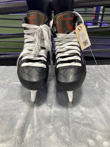 Senior True HZRDUS 5x Hockey Skates Wide Width 7.5 (Used)