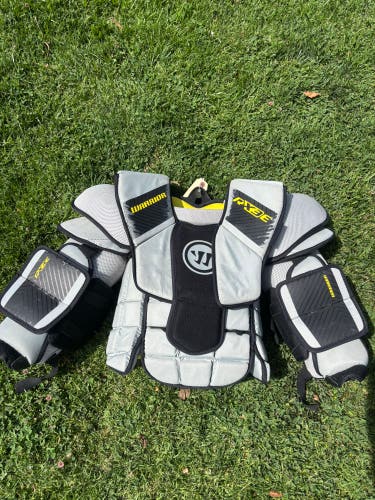 Intermediate Medium/Large Warrior Ritual X3E Goalie Chest Protector