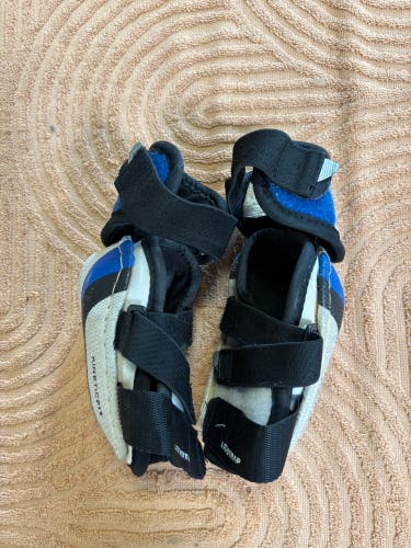 Junior Small Reebok 3k Elbow Pads (Used)