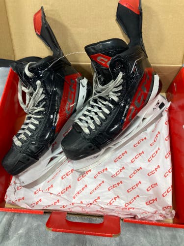 Senior CCM JetSpeed FT6 Hockey Skates Regular Width 11 (Used)