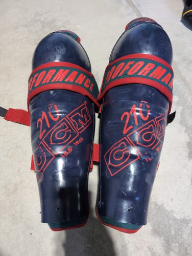 Senior CCM 15.5" Shin Pads (Used)