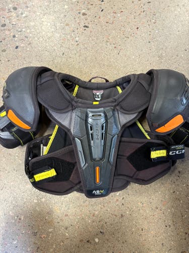 Large Junior CCM Tacks AS-V Pro Shoulder Pads (Used)