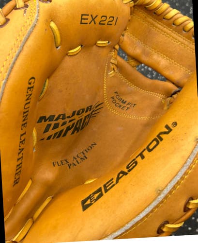 Easton LH Catcher's Ex221 Baseball Glove 31.5" (Used)