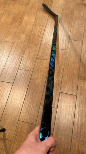 Senior Bauer Pulse Left Hand Hockey Stick P28 70 Flex (New)