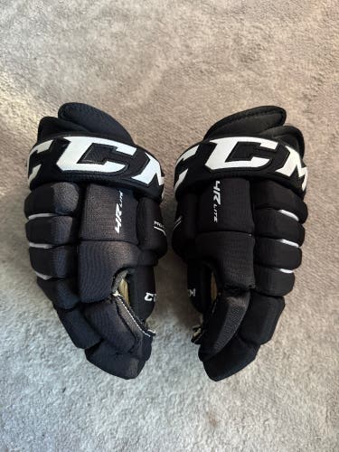 CCM Tacks 4 Roll Lite Gloves 11" (Used)