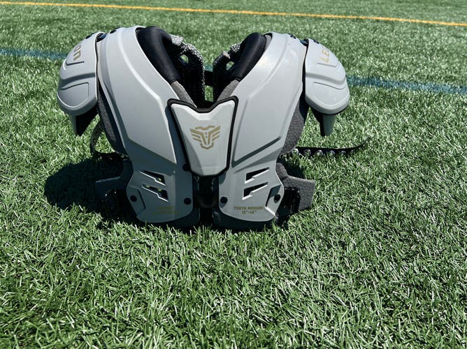 Legion M100 Medium Youth Shoulder Pads (Used)