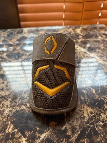 Gray Junior EvoShield Elbow Guard Elbow Protection (Used)