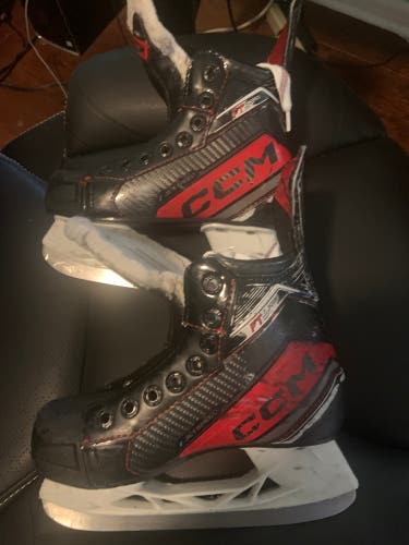 2023 CCM JetSpeed FT6 Pro Hockey Skates youth 12.5 YT 12.5Used)