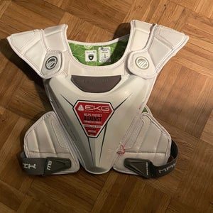 Medium Adult Maverik M5 Shoulder Pads (New)