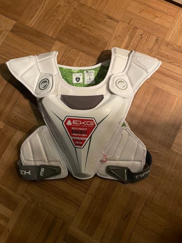 Medium Adult Maverik M5 Shoulder Pads (New)
