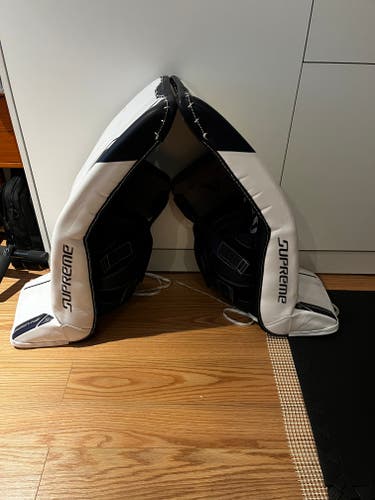 Bauer Supreme Shadow Goalie Pads, size Senior Small