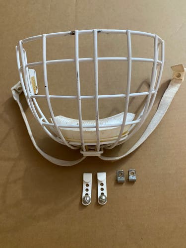Senior Medium HM50 Goalie Mask (Used)
