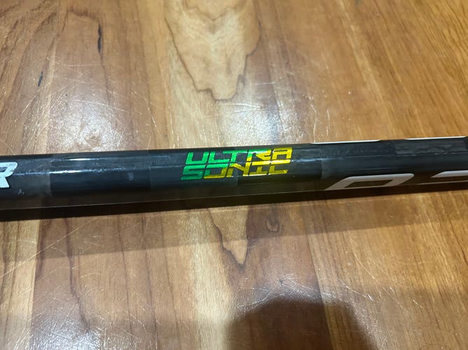 Intermediate Bauer Supreme Ultrasonic Right Handed Hockey Stick P28 55 Flex (Used)