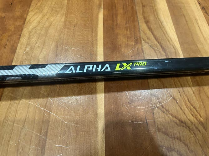 Intermediate Warrior Alpha LX Pro Right Handed Hockey Stick W28 63 Flex (Used)