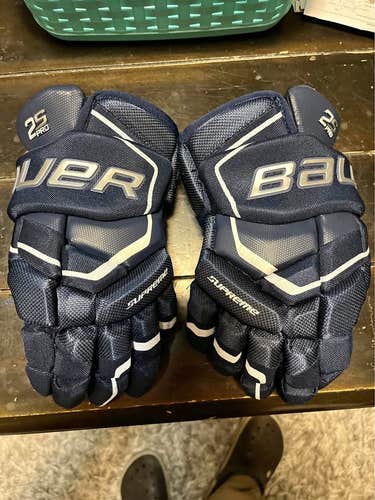 Bauer Gloves 12" (Used)