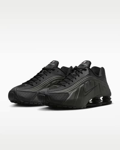 Nike Shox R4 HQ1988-001 Sneaker Men's US 8.5 Black Low Top Running Shoes MEW1009