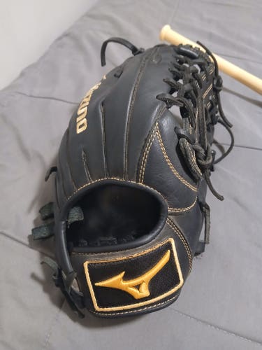 2025 Mizuno RH Outfield MVP Prime Baseball Glove 12.75" (New)