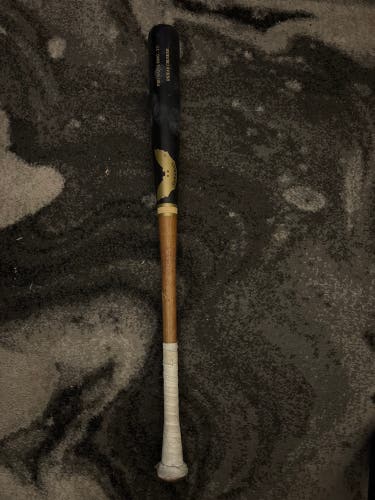 Sam Bat 33