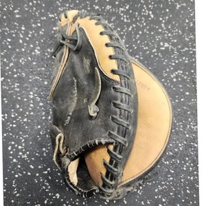 RH Catcher's Baseball Glove 32" (Used)