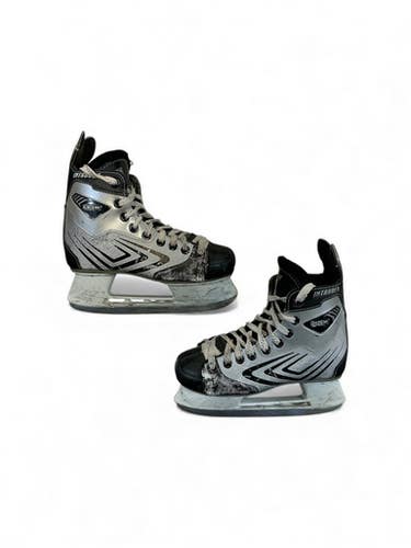 Used Ccm Intruder Junior Hockey Skate Junior 03 11873-s000227968