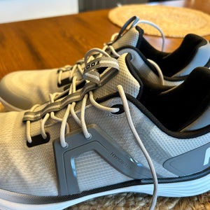 Men's Size M 10.0 (W 11.0) Footjoy Hyperflex Golf Shoes (New)