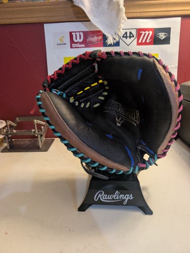 Catcher's RH Rawlings Renegade Baseball Glove 32" (Used)