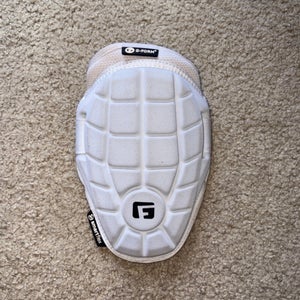 White Senior Elbow Protection (Used) (L/XL)