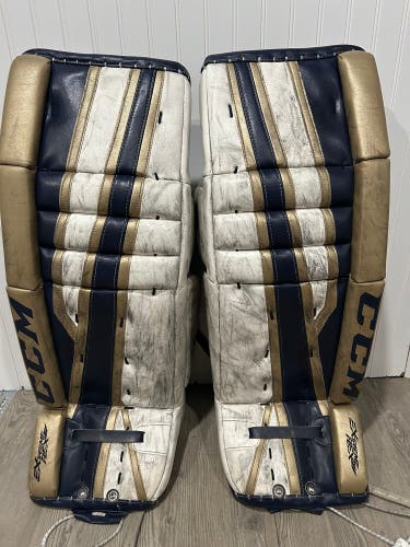33" CCM Extreme Flex II Goalie Leg Pads (Used)