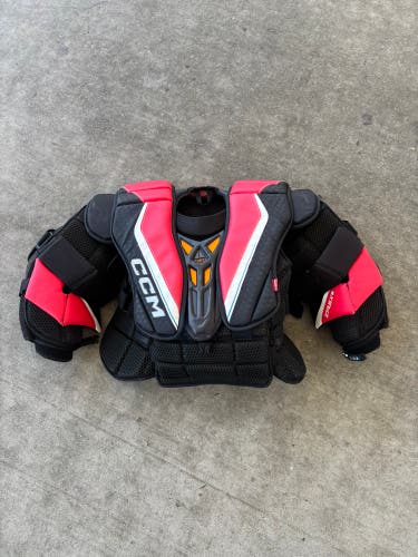 Intermediate Medium CCM EFlex 6 Goalie Chest Protector (Used)