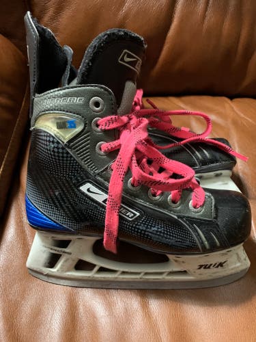Bauer Supreme One35 Hockey Skates Regular Width Size 1.5 (Used)