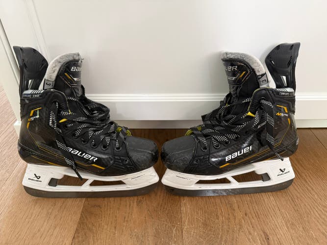 Black 2022 Bauer Supreme M5 Pro Hockey Skates Regular Width Size 3 (Used)