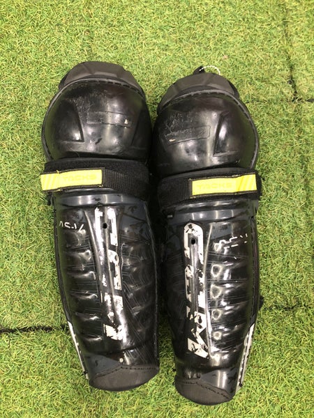 Junior CCM Tacks AS-V Shin Pads 11" (Used)
