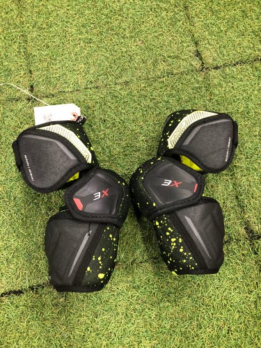Junior Medium Bauer Vapor 3X Elbow Pads (Used)