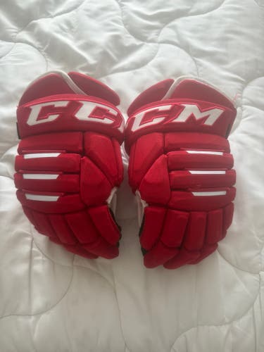 CCM Custom 4 Roll Gloves 13" (Used)