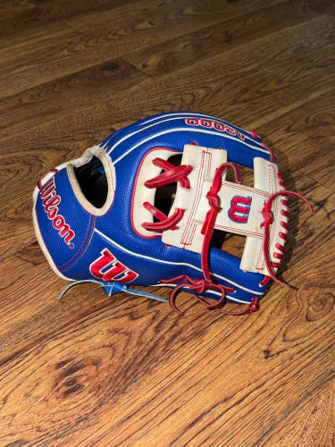 Royal Stars & Stripes Wilson A2000 1786SS 11.5" Infield Baseball Glove