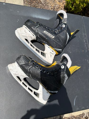 2016 Bauer Supreme S170 Hockey Skates Regular Width Size 3.5 (Used)