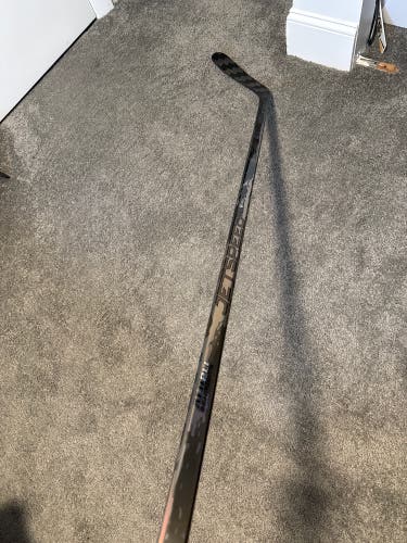 Intermediate CCM FT9 Pro Left Hand Hockey Stick P29 65 Flex (New)