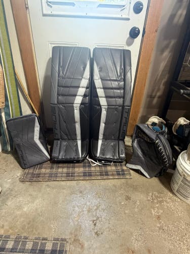 34" 2024 True Catalyst Px3 Regular Goalie Full Set Pro Stock (Used)