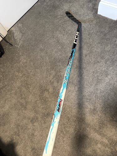 Intermediate CCM FT9 Pro Left Hand Hockey Stick P28 65 Flex (New)