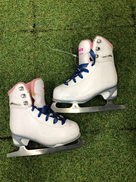 White Jackson Ultima SoftSkate Figure Skates Junior 9 (Used)