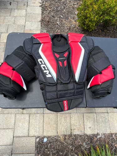 Small CCM EFlex 6.9 Goalie Chest Protector (Used)
